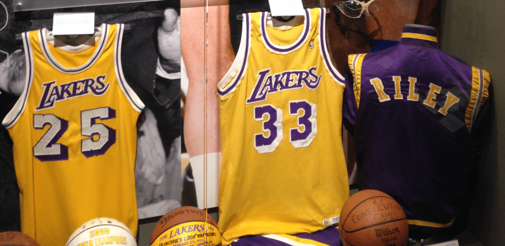 Los Angeles Lakers vs Utah Jazz Pick & Prediction 3/31/22