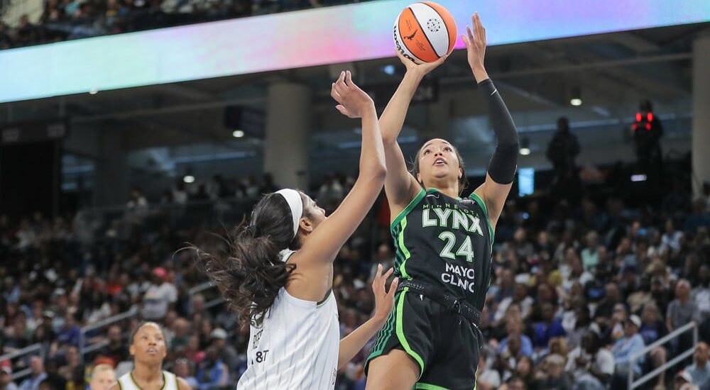 Napheesa Collier attempts to pass WNBA player props on 8/30/24