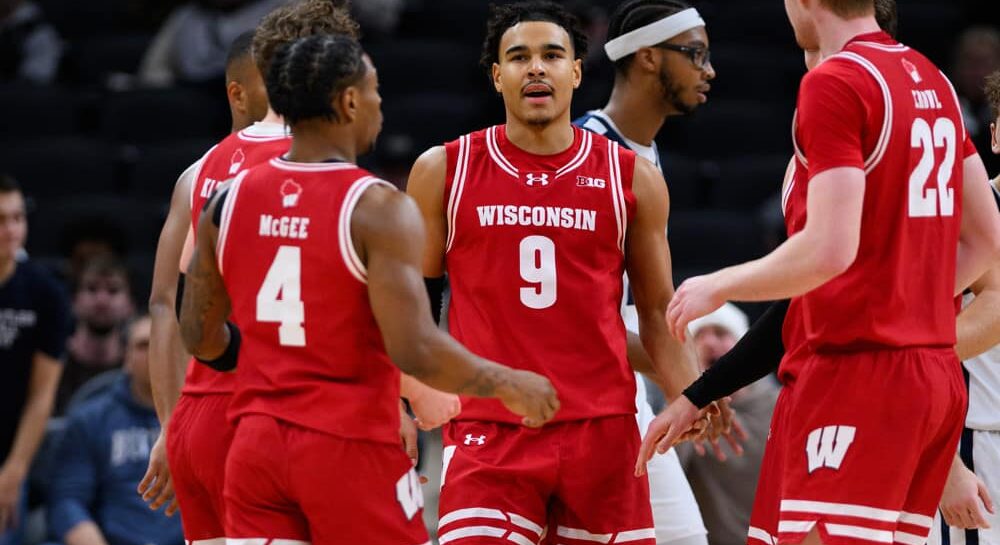 Wisconsin vs UCLA basketball predictions 1/21/25